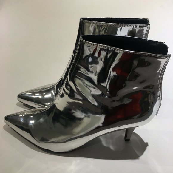 Urban Outfitter Mirror Finish Heels - Picture 5 of 9